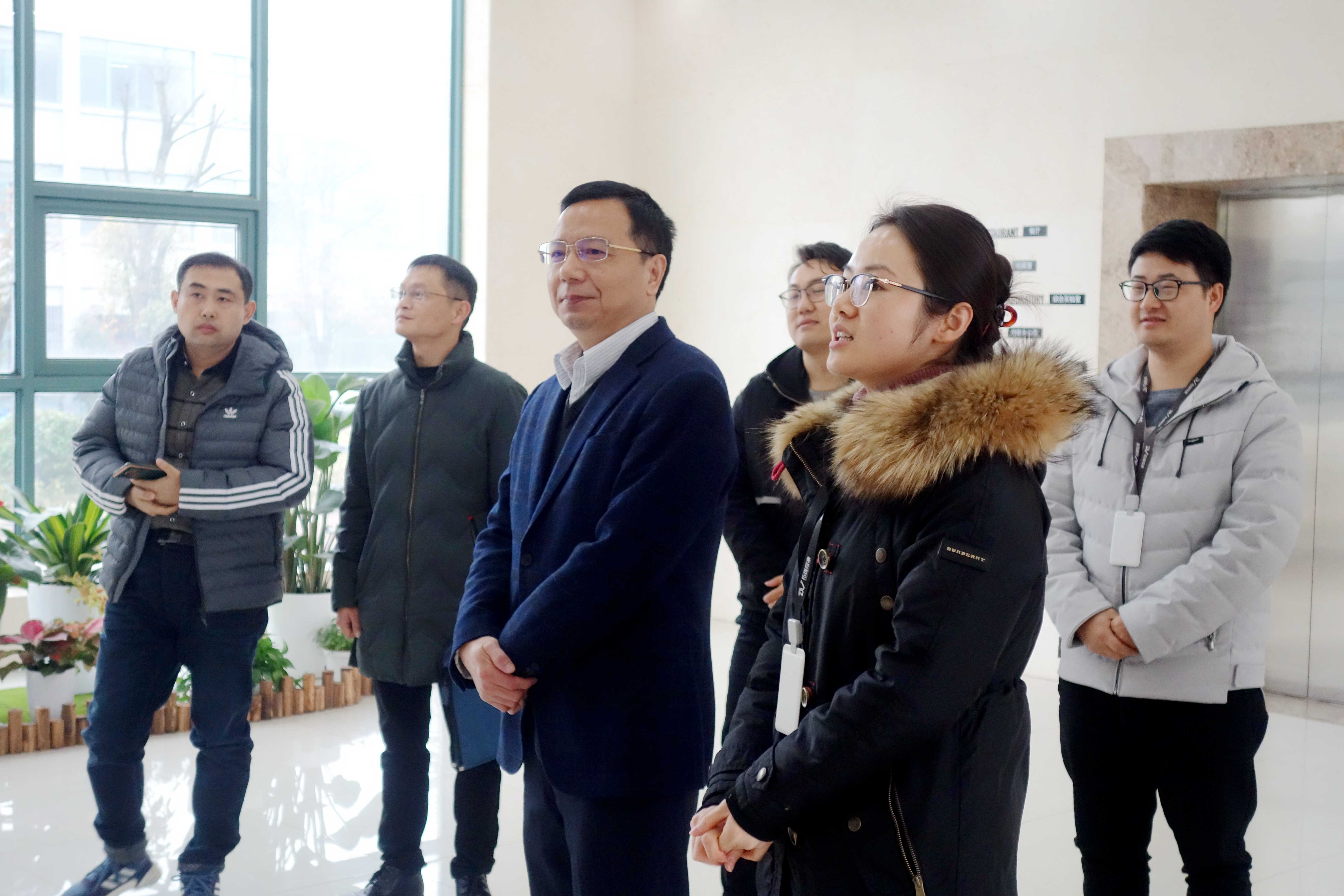 宣城市市场监管局刘富贵局长一行来拓维调研指导