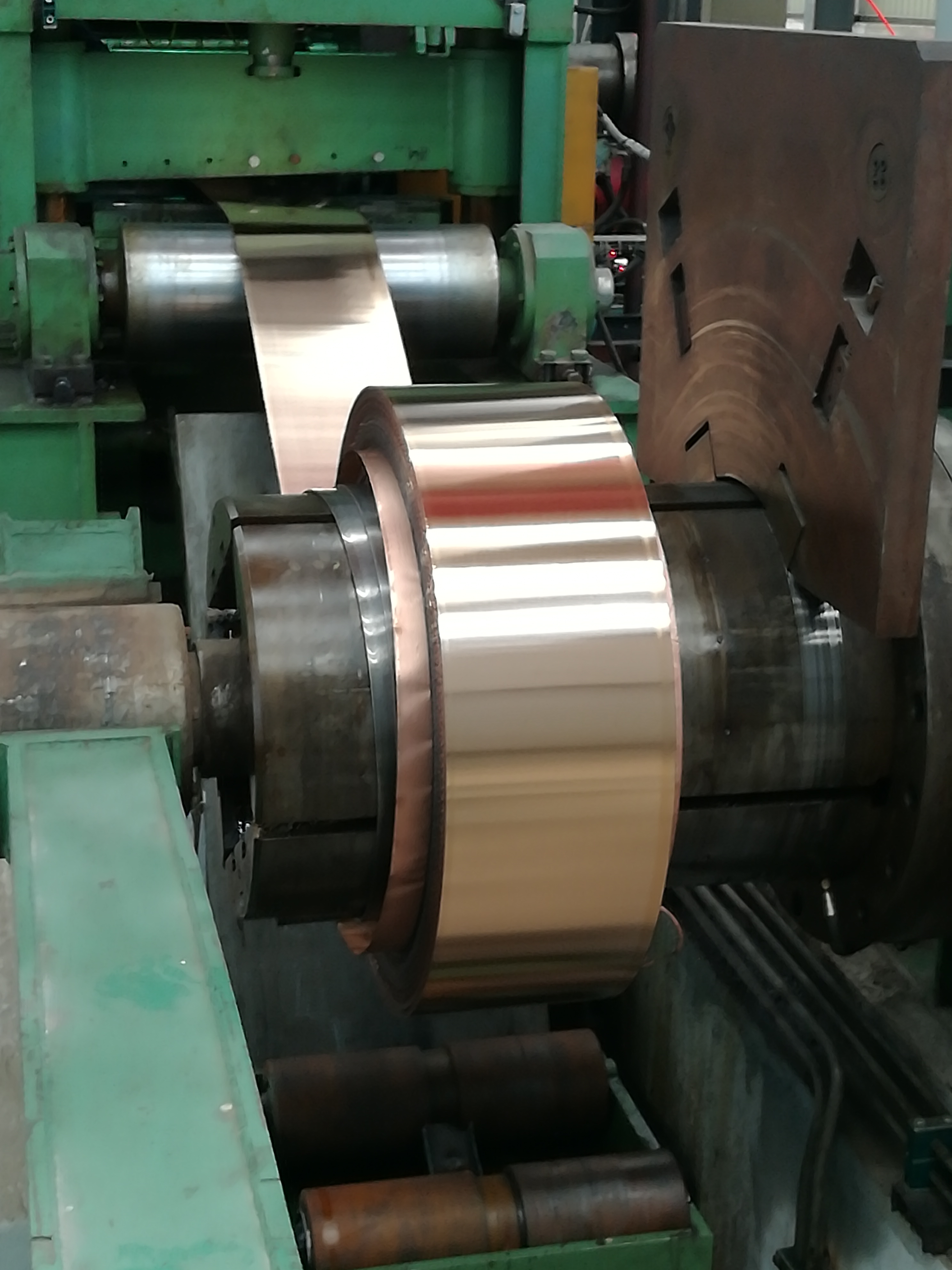 瓯锟科技铜钢复合板一次性复合成功