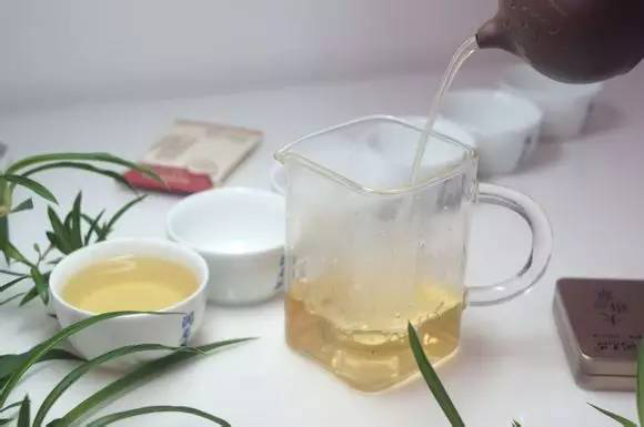 生茶层次感明显