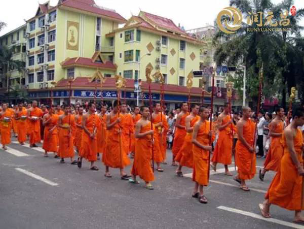 润元昌普洱茶勐海的佛寺