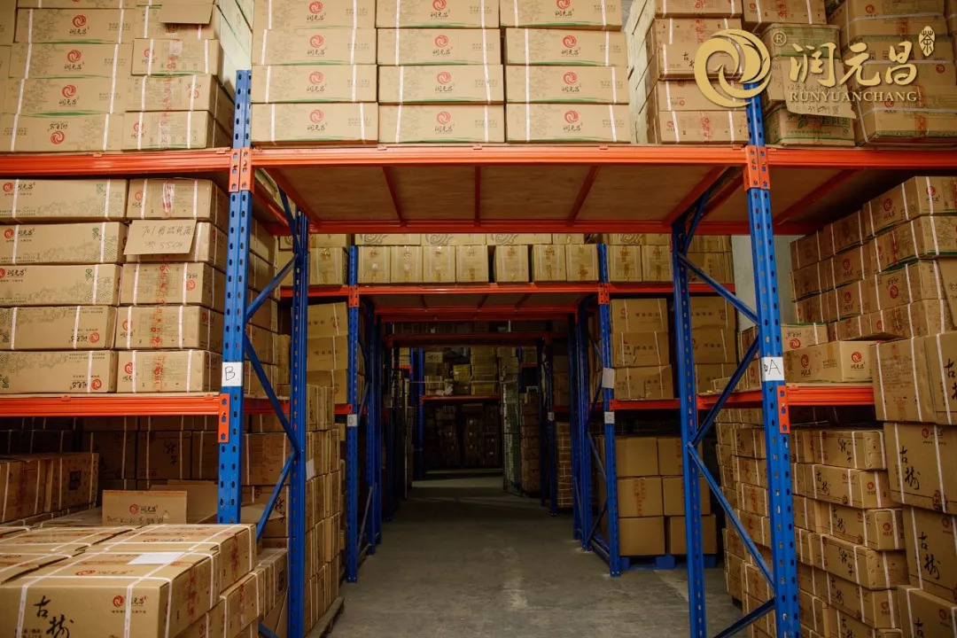 润元昌芳村仓库内部环境