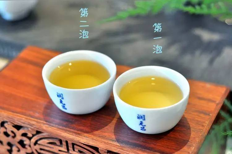 润元昌建厂纪念饼1、2泡