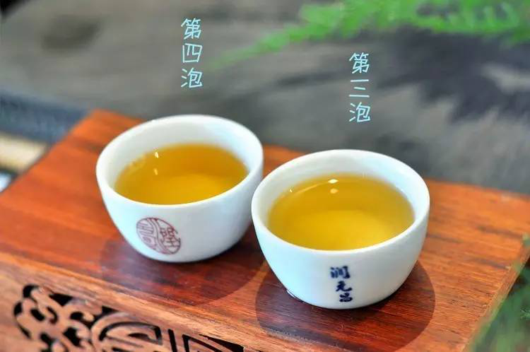 润元昌建厂纪念饼3、4泡