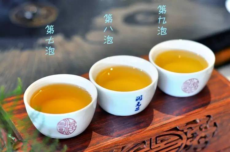 润元昌建厂纪念饼7、8、9泡