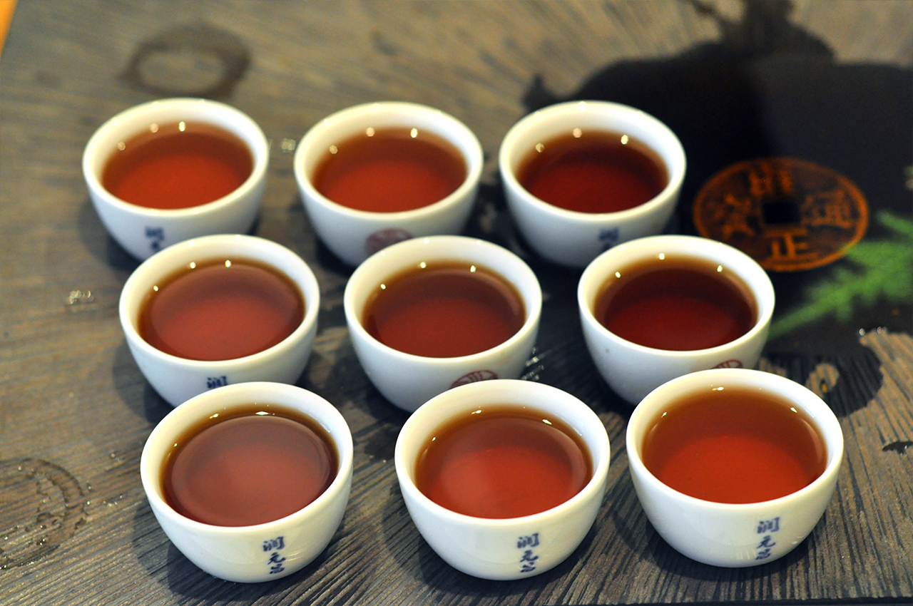 润元昌普洱茶布朗之春10茶汤