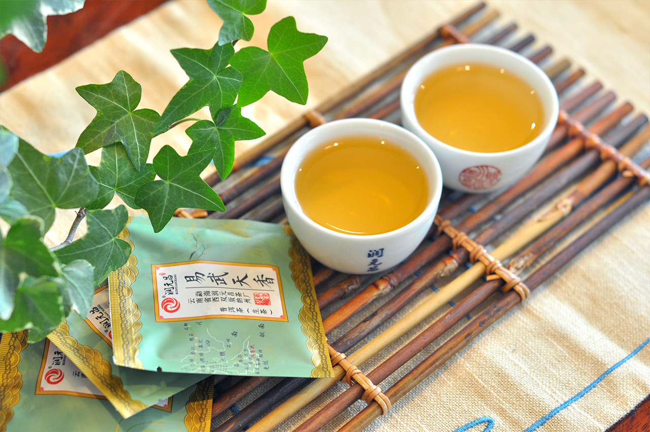 润元昌普洱茶易武天香茶汤