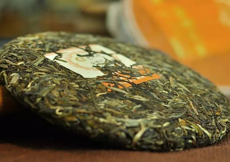 润元昌普洱茶饼茶-4