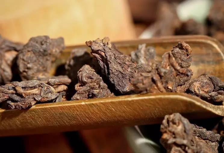 润元昌普洱茶老茶头-6