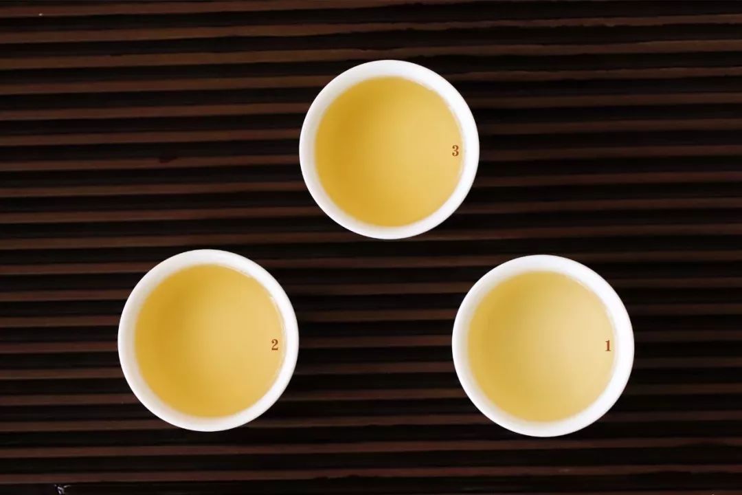 润元昌高山珍藏普洱茶-2