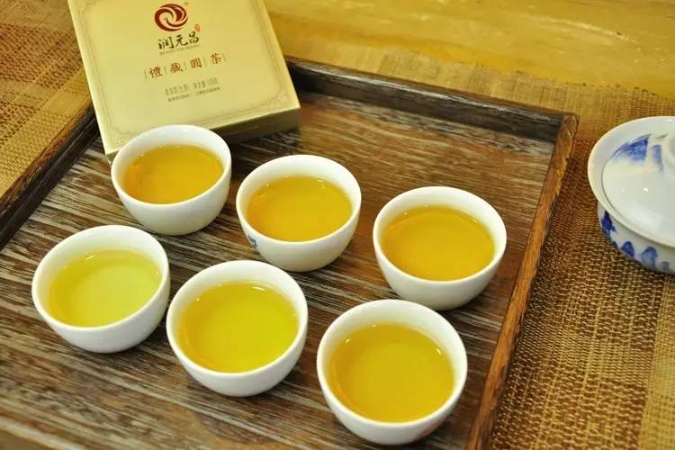 润元昌普洱茶礼藏圆茶-2