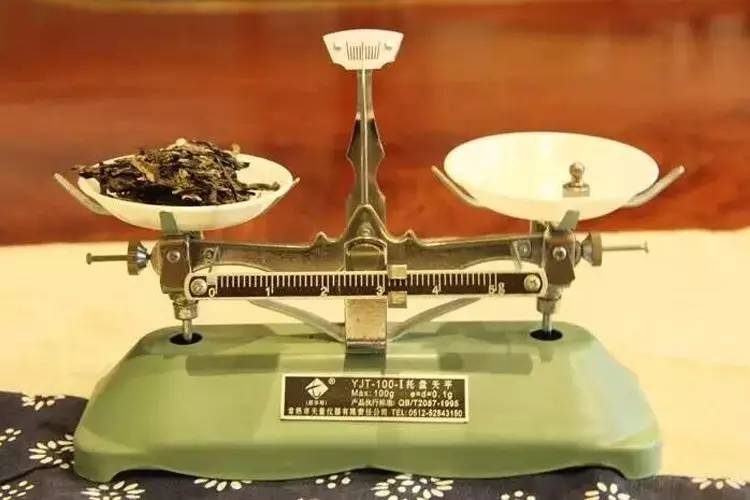 润元昌普洱茶礼藏圆茶-3