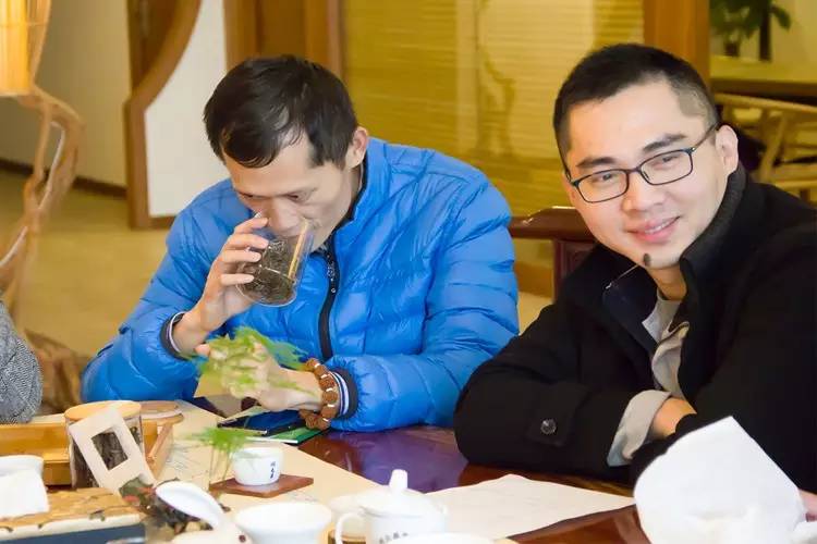 润元昌普洱茶班章典藏品鉴-2