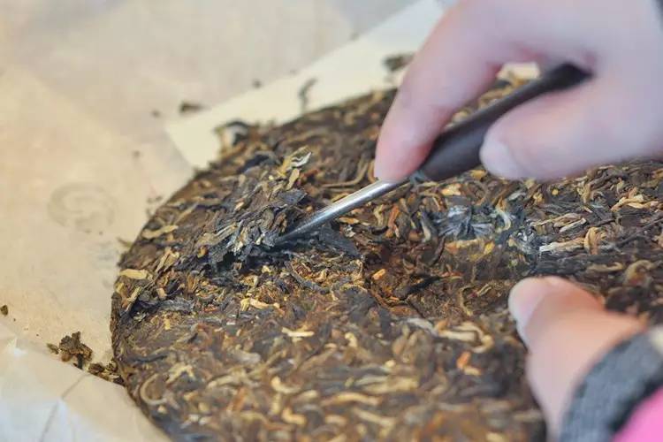 润元昌普洱茶班章典藏品鉴-5