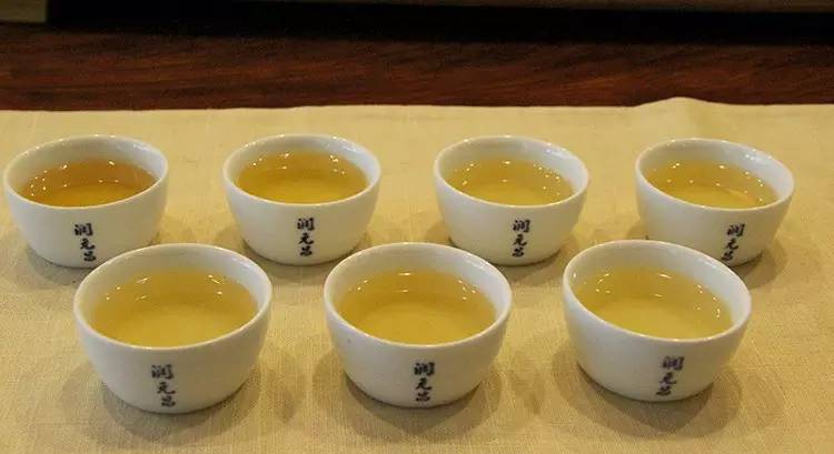 润元昌普洱茶珍品蓝印开汤-1