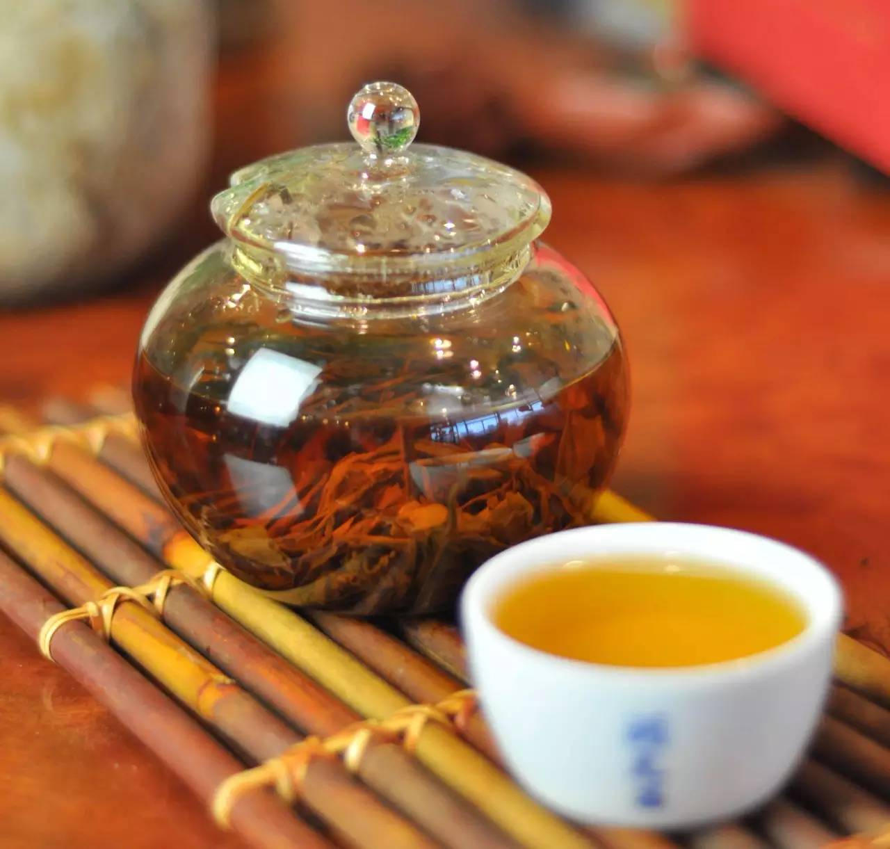 润元昌野生古树红茶-4