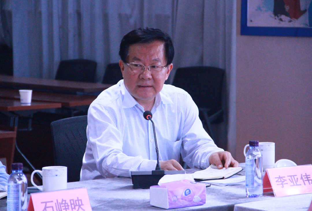 中国铁路上海局集团公司合肥工务段贡照华段长讲话仪