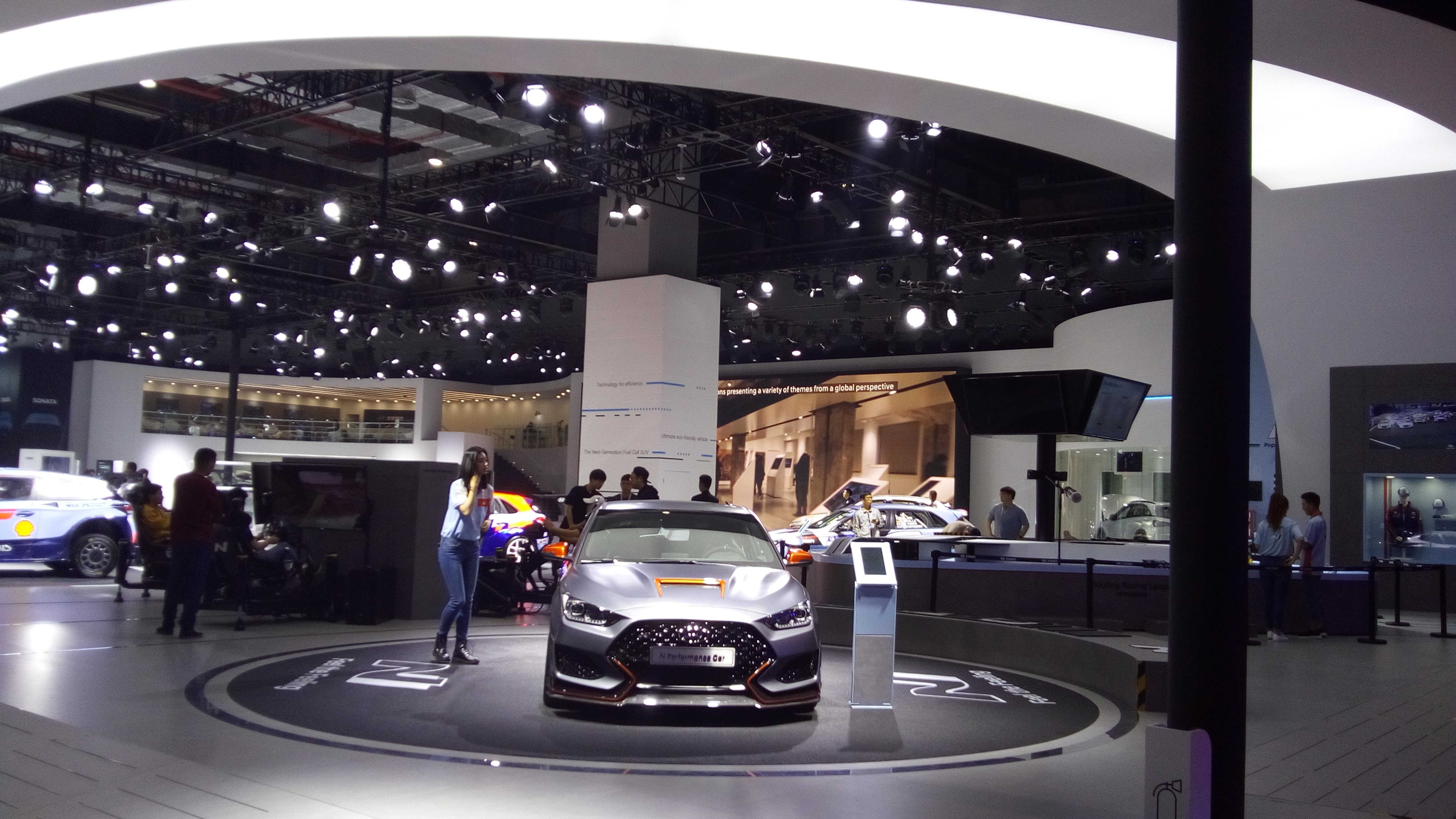 第十八届上海国际汽车工业展览会名车汇萃