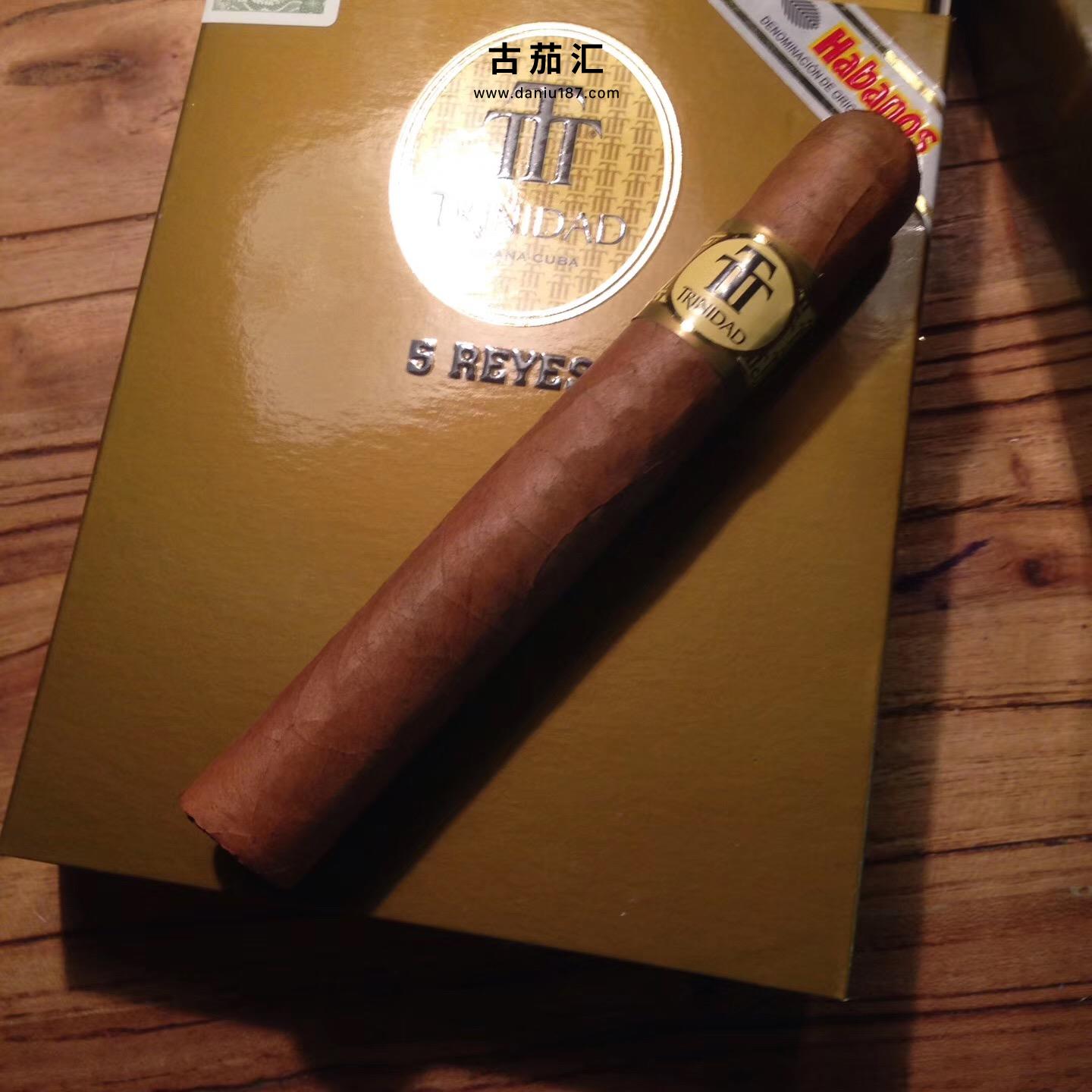 特立尼达千里达雷耶斯trinidadreyes纸盒装