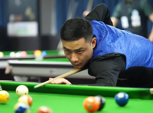 相比马阳的水到渠成,"双子星"的另一星——郝添拿到的剧本不仅曲折