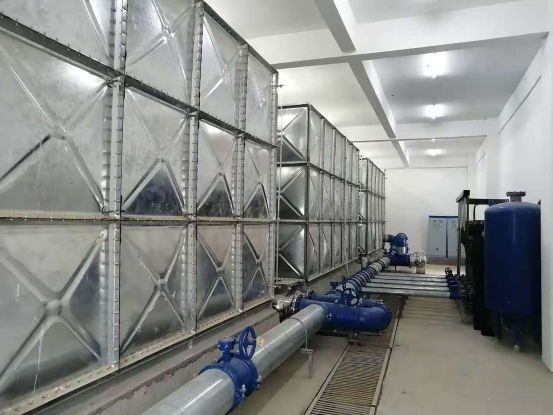 郑州工商学院，540吨装配水箱，供水机组叁套