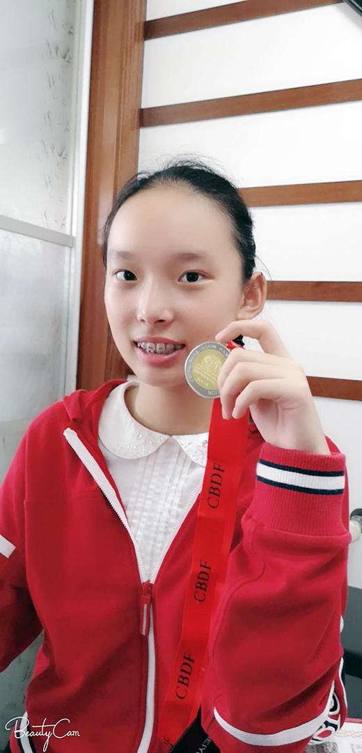 十一月之星1803班毛昕愉