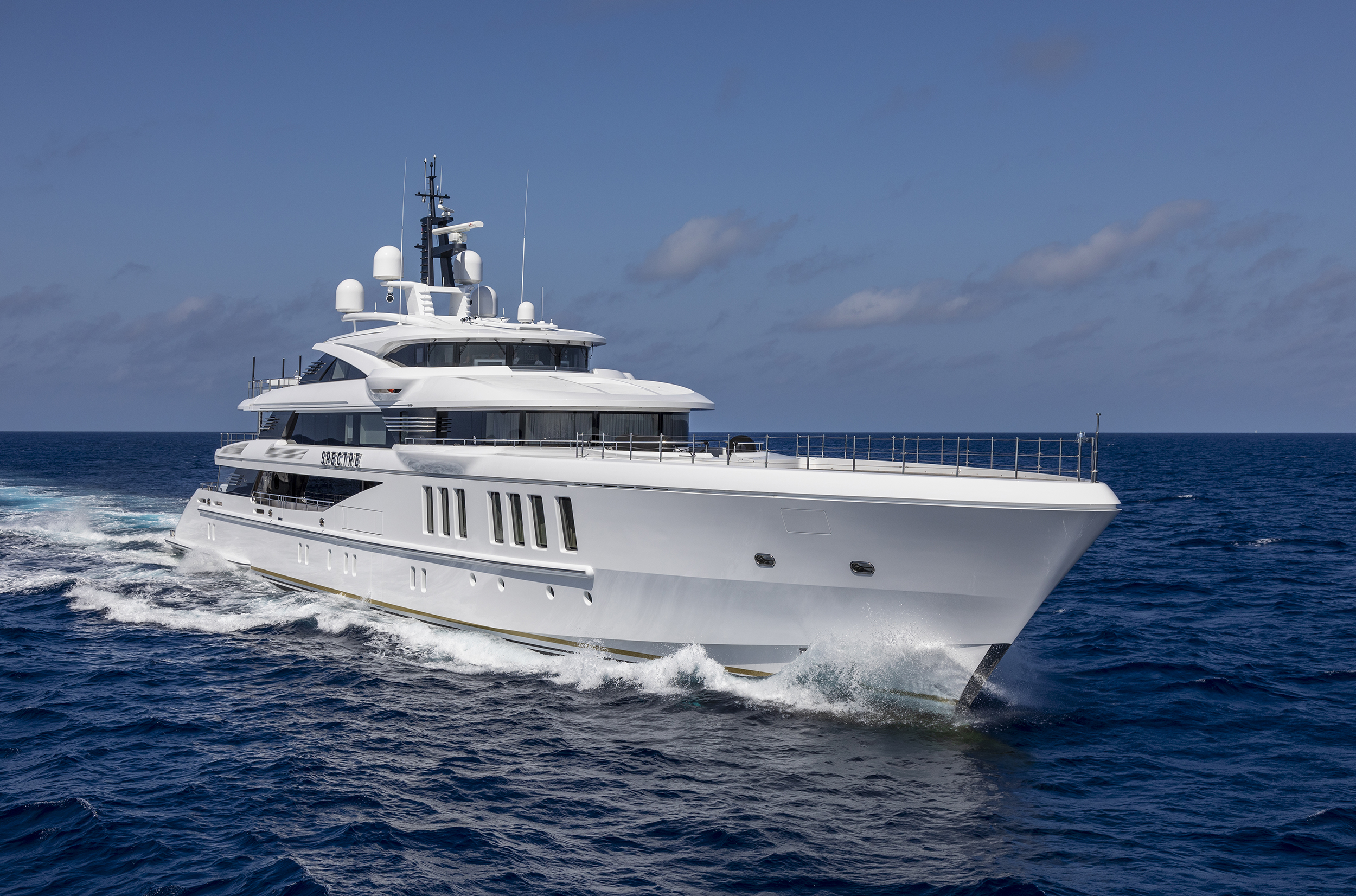 贝尼蒂 m/y spectre