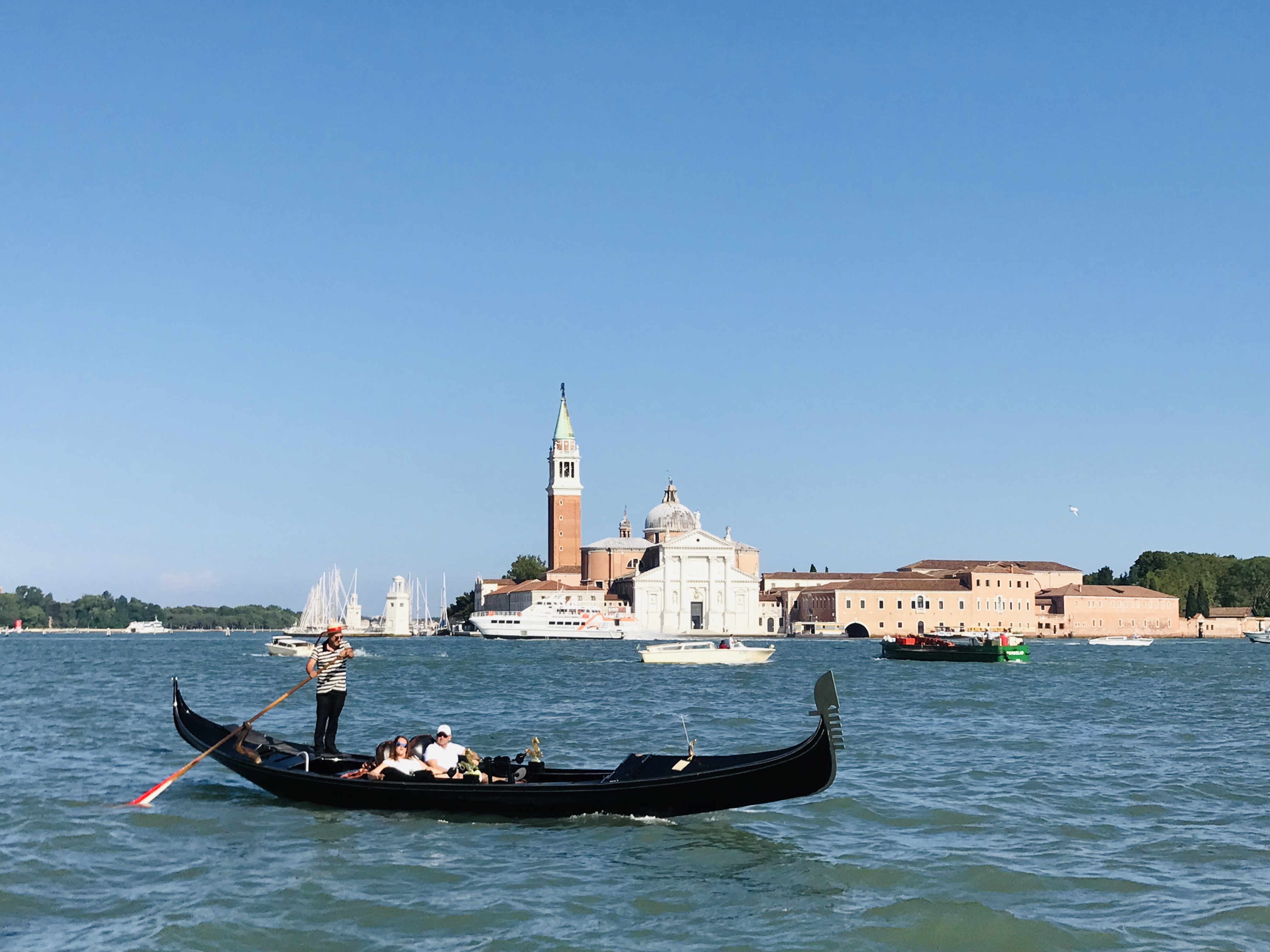 威尼斯举办首届游艇展聚焦游艇业可持续发展