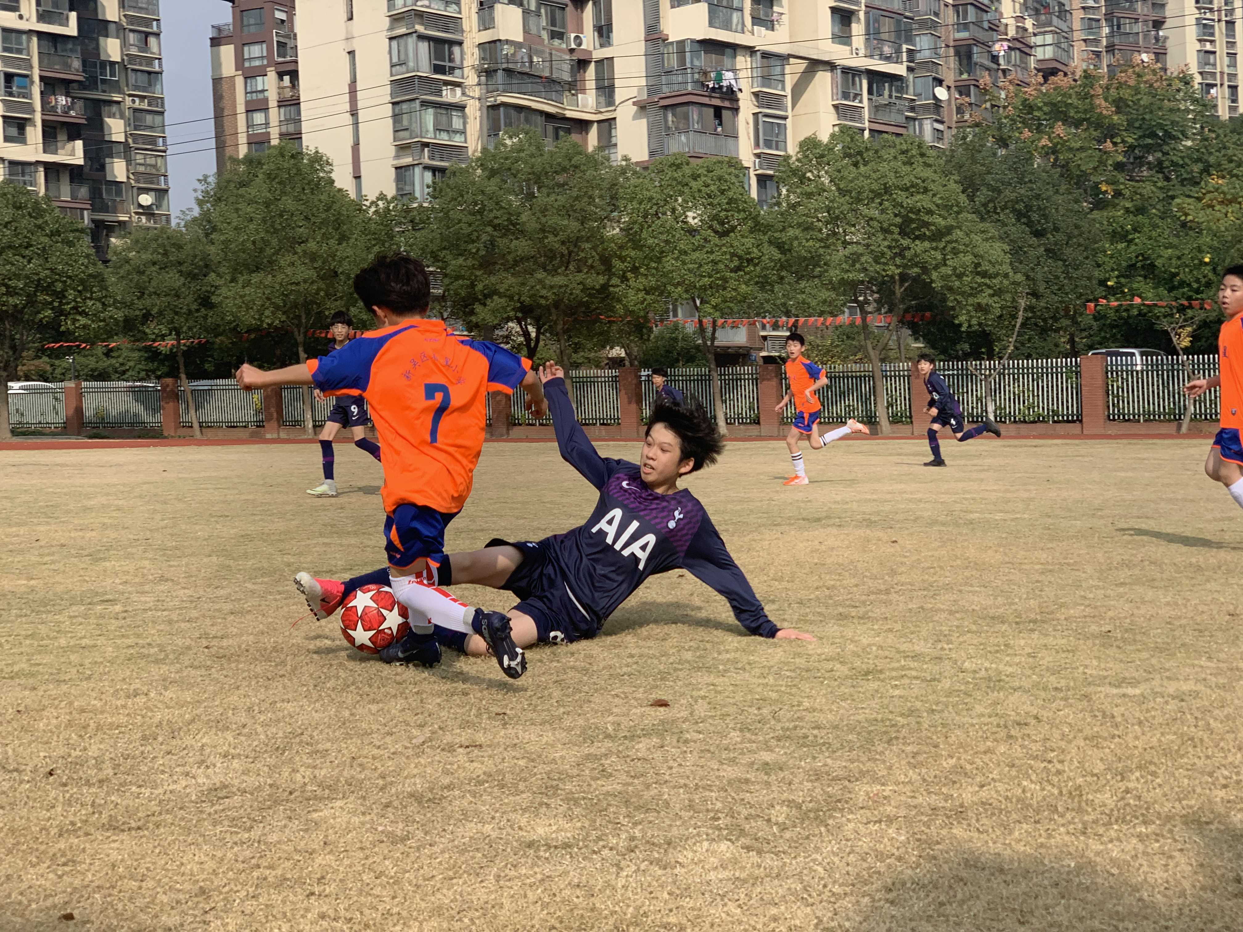 2019-11-13与韩国学校足球赛-09F1EEDAE8003714B78A1B256A715248