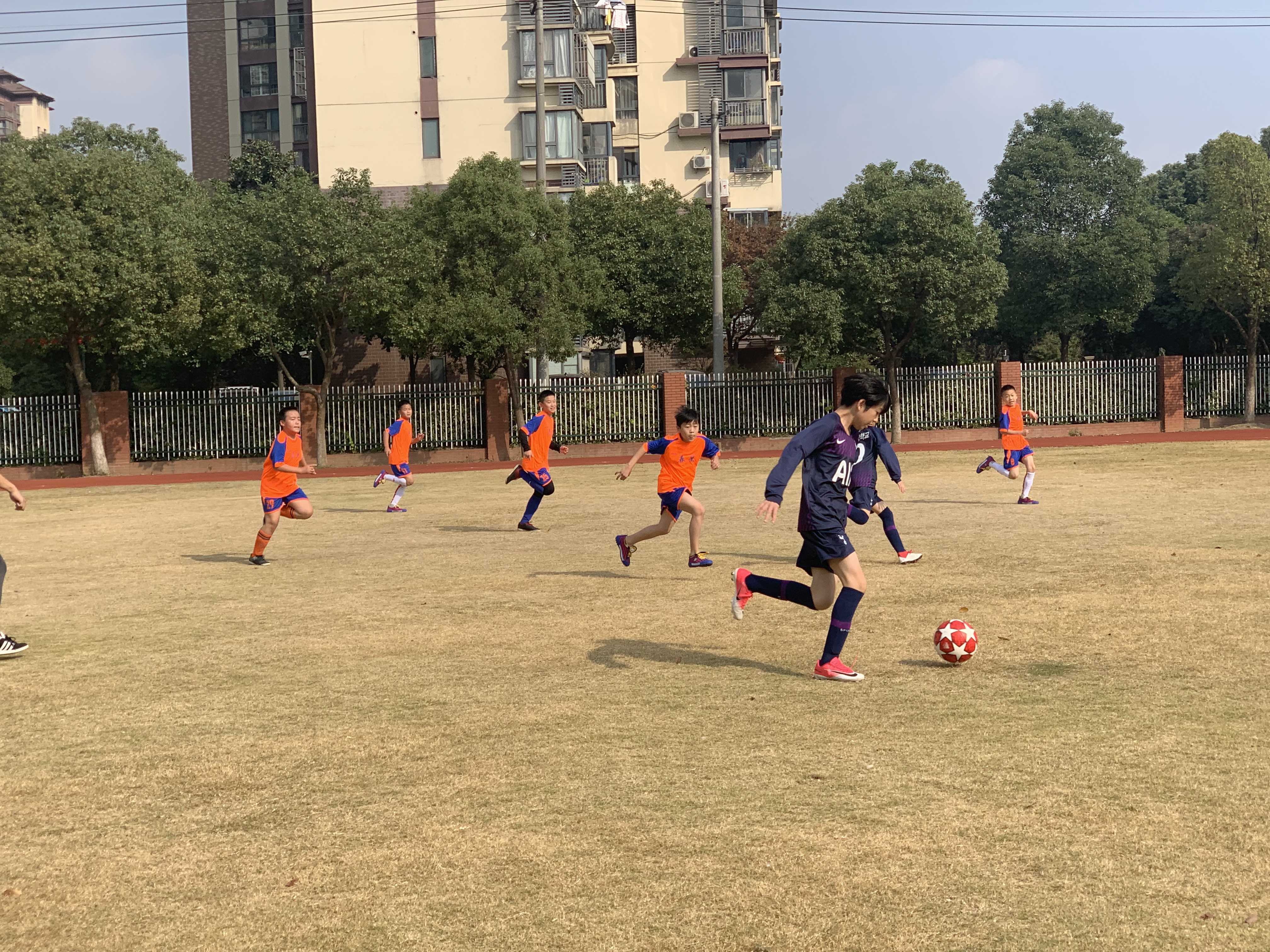 2019-11-13与韩国学校足球赛-2C5CADA9CEB618E2E6F209EAC7FDDE7D