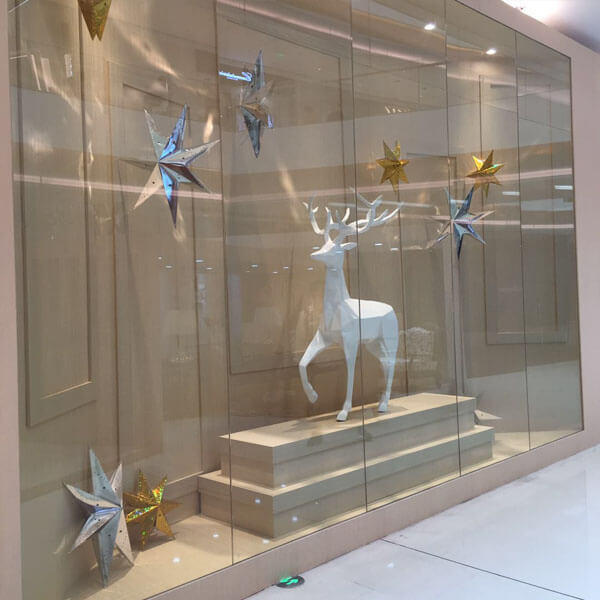 WindowdisplaydeerstatueChristmasDeersculptureWhitedeerstatuewithpaperstardecorationprops02