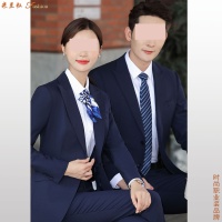 深蓝色西服套装图4