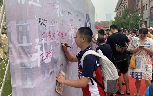 https://mmbiz.qpic.cn/mmbiz_jpg/jM38ibMjEJxC9ecvMwaPibUC1GaBGOYLBAqlbBP9RbjNkkYs49kXJNLaAVwfkTKqeDj0TDpiaqqXvIfGJTzfMtPow/640?wx_fmt=jpeg