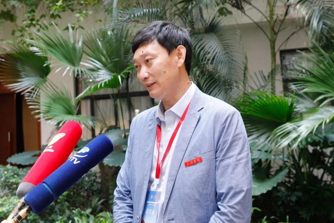 三亚学院执行校长刘开南在接受中央及省市媒体采访时表示,本次论坛