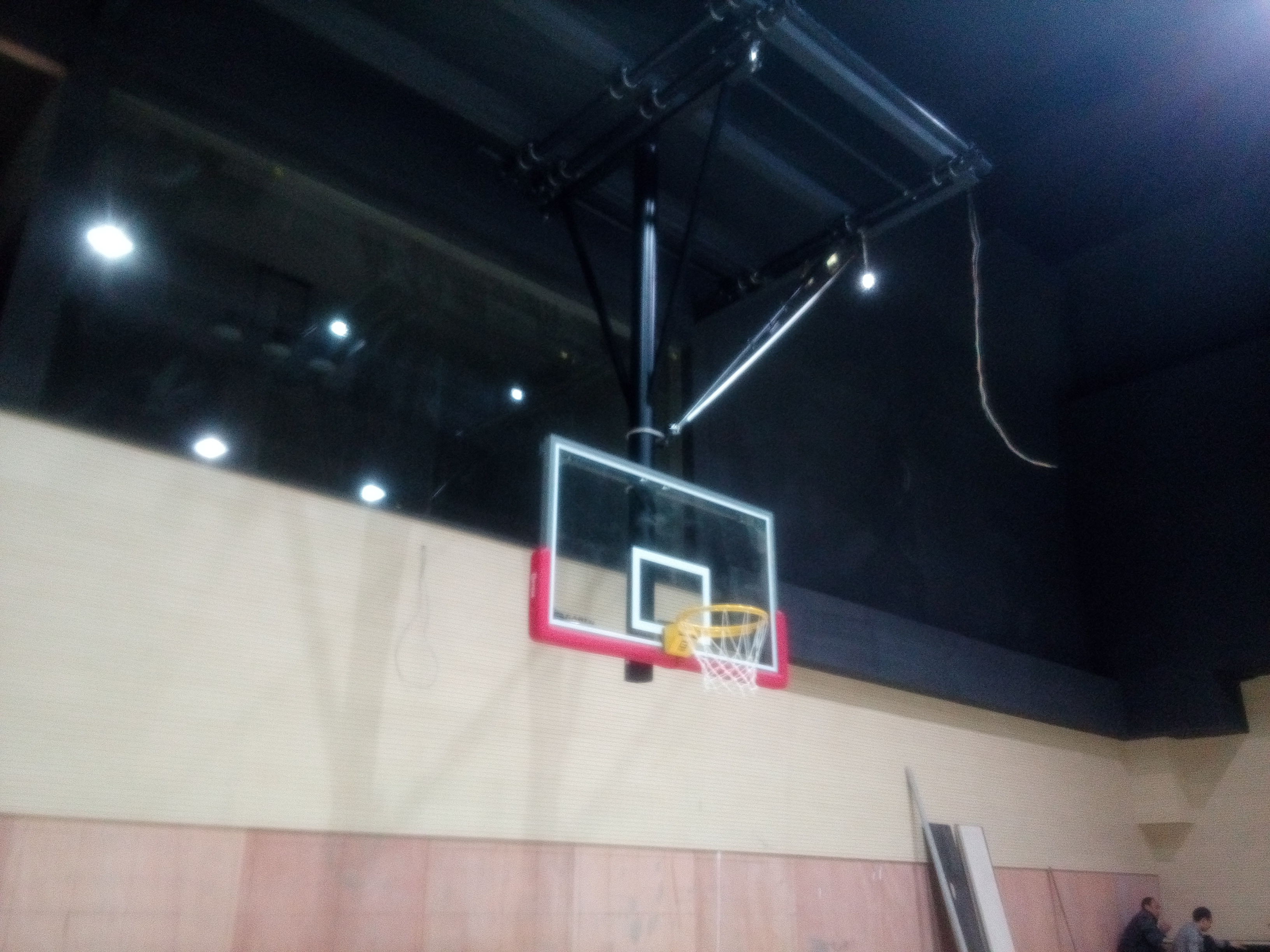 悬空折叠篮球架多少钱