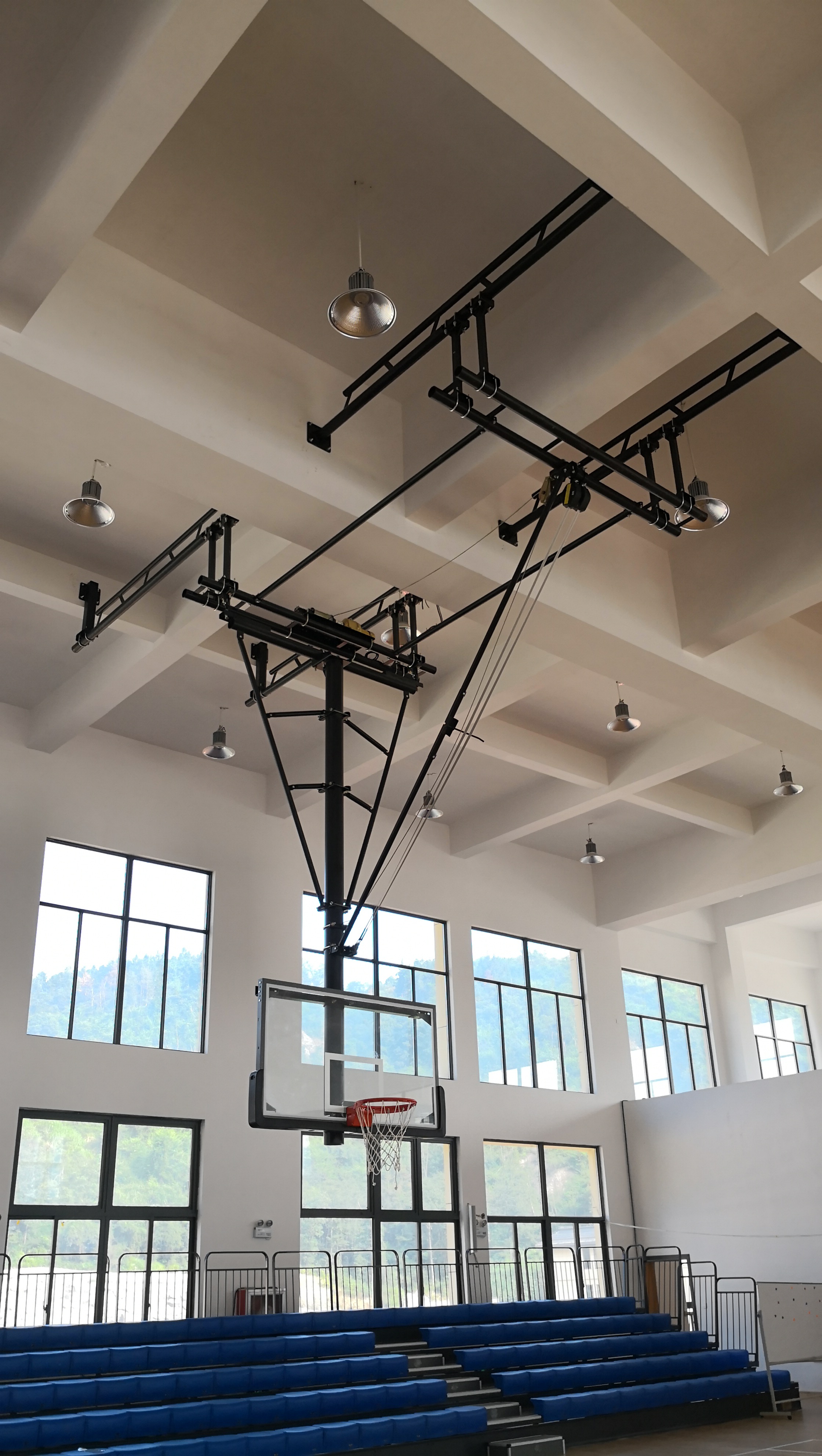 电动折叠折叠篮球架