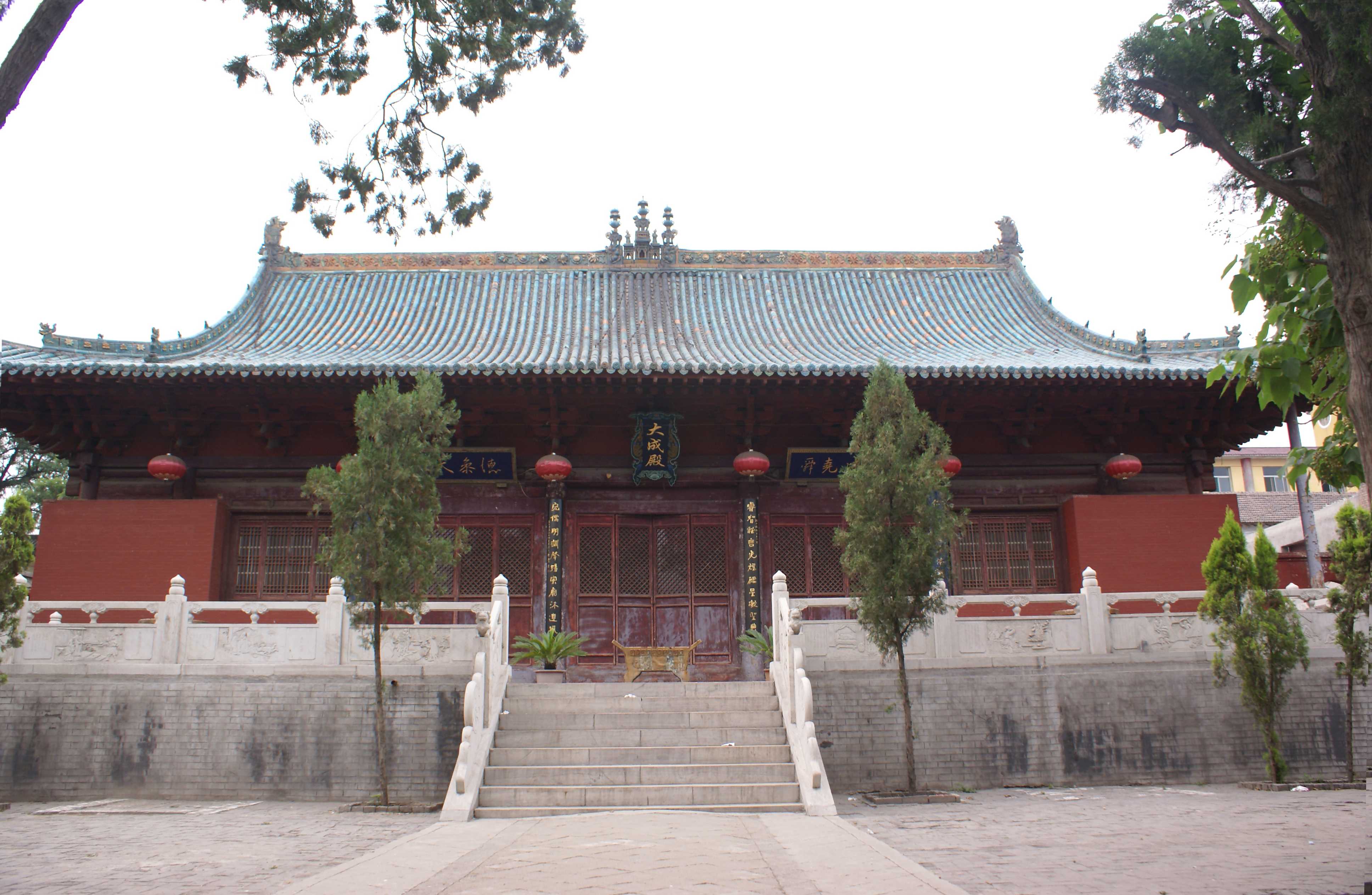 旧校区照片-d7f235b98f37754059e98b142b17465