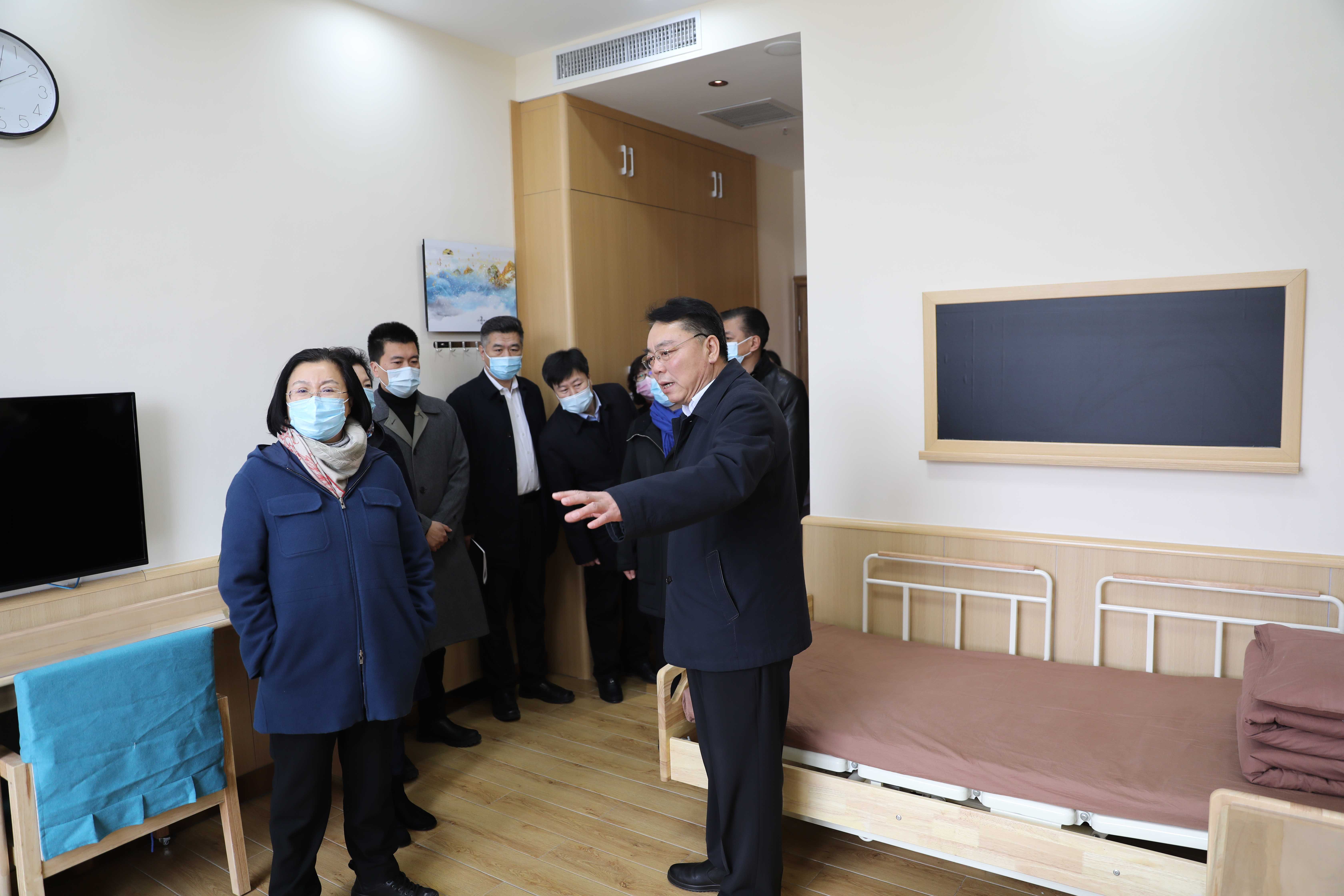 唐山市市委常委宣传部长杨洁一行领导莅临首佳健康城调研考察