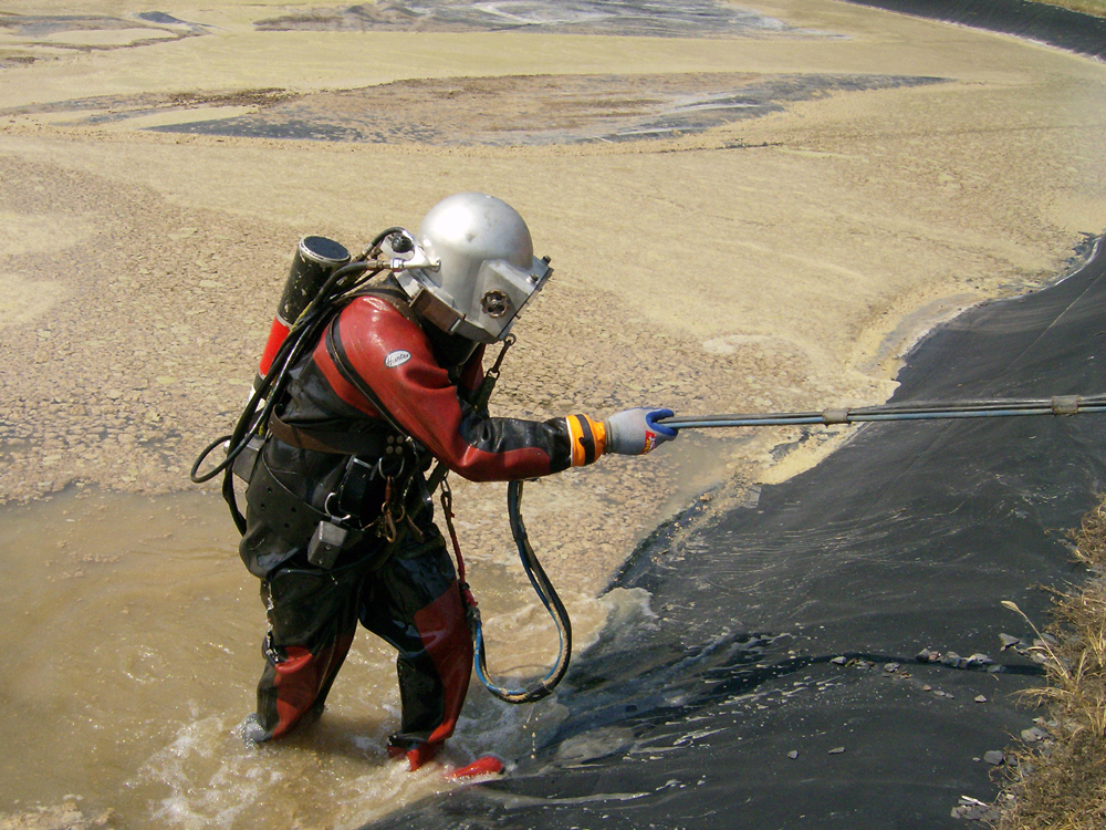 防污染硫化橡胶全密闭干式潜水服