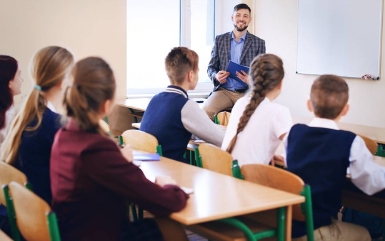 学哪个小语种最吃香?中学生法语学习前景