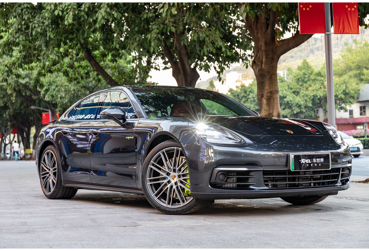 火山灰|保时捷帕拉梅拉4贴xpel lux plus隐形车衣,车世界汽车贴膜
