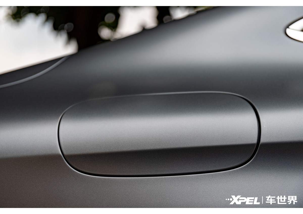 磨砂亚光)专车专用隐形车衣颜      色 :月光石头灰施工车型:奔驰c级