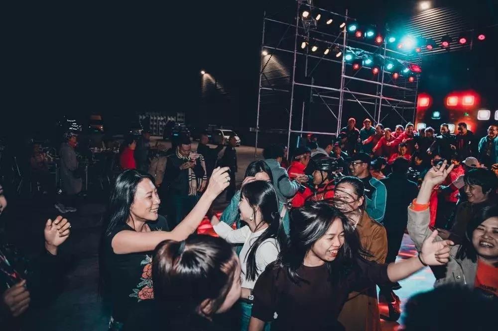 葡萄酒缘何恋上山地自行车？--记西鸽酒庄·首届贺兰山东麓山地旅游自行车挑战赛-7