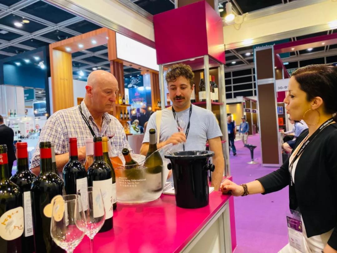 香港美酒展期间落下实锤：香港与宁夏两地强强联手发展葡萄酒贸易-5