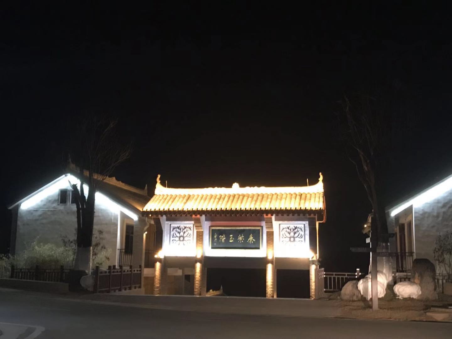 洛南音乐小镇夜景图片