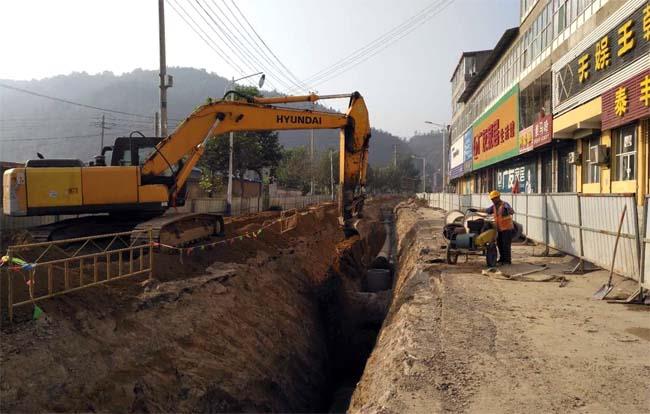 永和县长范洋平一行检查城西路改造项目-山西临汾市政工程集团股份