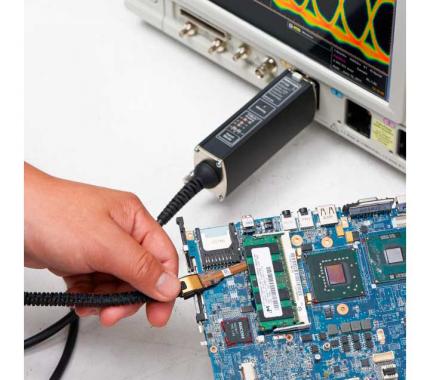 mso70000-mixed-signal-digital-oscilloscope-with-probe