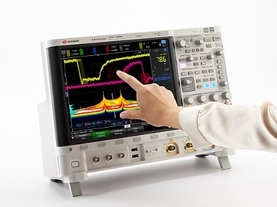 1A-oscilloscope_touch_display-img-JPG