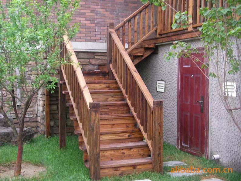 碳化木楼梯