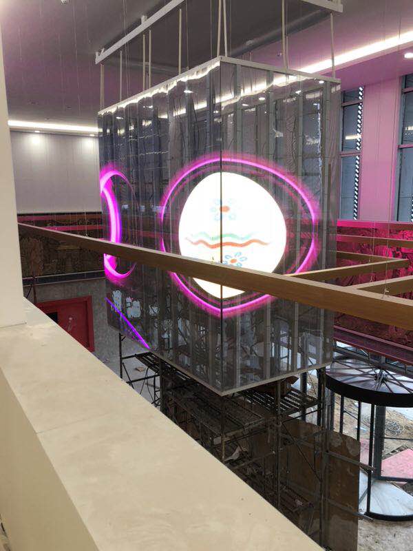河南省新郑市行政中心四面吊装LED透明屏68平方米