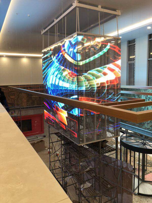 河南省新郑市行政中心四面吊装LED透明屏68平方米